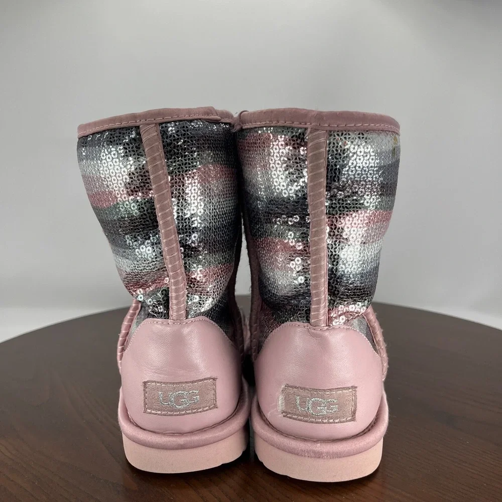UGG classic short